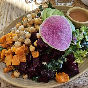 Malibu Farm - Vegan Salad - Breakfast & Brunch Near Me - San Diego, California