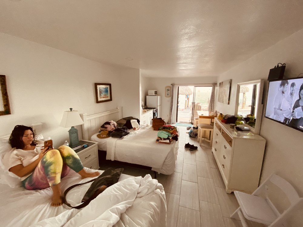 EDGEWATER LODGE Updated October 2024 111 Photos & 36 Reviews US