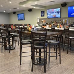 Piggy’s Deli & Pub