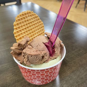Ice and Dough - Pistachio and chocolate gelato - Gelato Near Me - Weymouth Town, Massachusetts