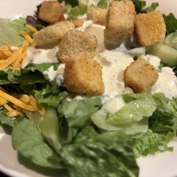 LongHorn Steakhouse - House salad. - Steakhouses Near Me - Easton, Pennsylvania LongHorn Steakhouse - House salad. - Steakhouses Near Me - Easton, Pennsylvania
