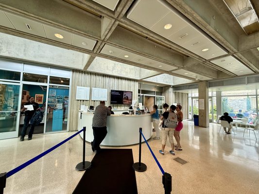 Hudson River Museum by null