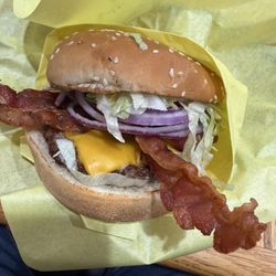 Tom's - Bacon cheeseburger