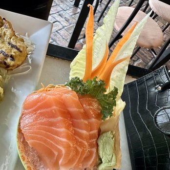 2 Vinez - Asian Fusion Near Me - Jupiter, Florida