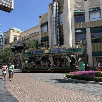 The Grove - Shopping Centers Near Me - Los Angeles, California The Grove - Shopping Centers Near Me - Los Angeles, California