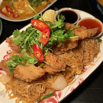 Muse - Basil Noodle - Thai Near Me - Brooklyn, New York Muse - Basil Noodle - Thai Near Me - Brooklyn, New York