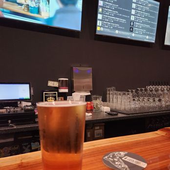 Humle Beer House - Two Rivers (Sacramento) Huckleberry Cider, 16 oz $7. Smaller 5 oz is $4. Cold, refreshing, delicious. - Beer Bar Near Me - Citrus Heights, California
