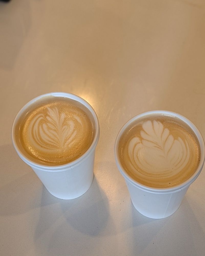 Hank’s Coffee Station Logo