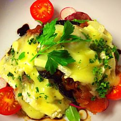 33 The Scullery - Local, large field Mushrooms, with melted creamy Brie, chives and fruity Scullery chutney... A seasonal Special.