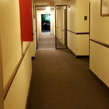 Quality Inn Stateline - The doors leading outside were blocked open and panhandlers are allowed to walk right in and ask for money from motel residents. - Hotels Near Me - Wendover, Utah Quality Inn Stateline - The doors leading outside were blocked open and panhandlers are allowed to walk right in and ask for money from motel residents. - Hotels Near Me - Wendover, Utah