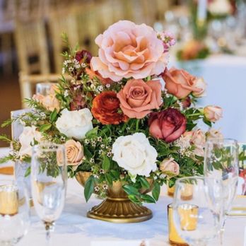 Posy’s Garden - Compote bowl centerpieces for round tables - Floral Designers Near Me Posy’s Garden - Compote bowl centerpieces for round tables - Floral Designers Near Me