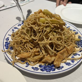 Yang Chow - Sesame Noodles - Chinese Near Me - Los Angeles, California Yang Chow - Sesame Noodles - Chinese Near Me - Los Angeles, California