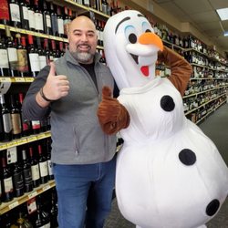 Mid Island Wines - Even a snowman needs wine recommendations!