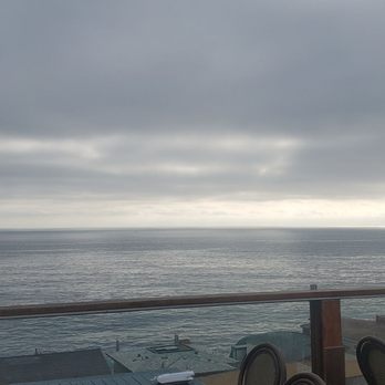 The Rooftop Lounge - Lounges Near Me - Laguna Beach, California