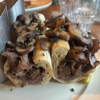 Maison Pickle - Steak sandwich - Cocktail Bars Near Me - New York, New York Maison Pickle - Steak sandwich - Cocktail Bars Near Me - New York, New York