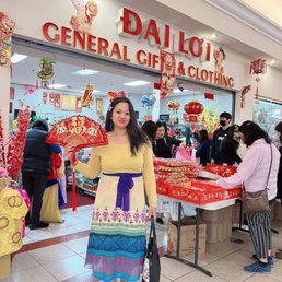 This Gifts Shop been around 4 years! This Gifts Shop been around 4 years!