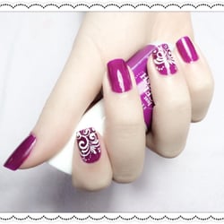 Deluxe Nails & Spa
