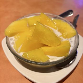Kowloon Tong Dessert Cafe - Mango Sago - Desserts Near Me - San Francisco, California