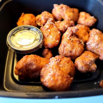 Fatpour Tap Works McCormick - Chicken and waffle bites - Pizza Near Me - Chicago, Illinois