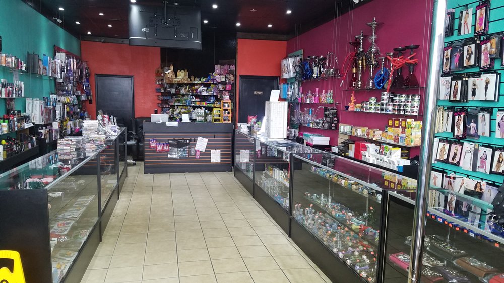TEAZE GIFTS & NOVELTY Updated October 2024 8118 E 21th St, Tulsa, Oklahoma Head Shops