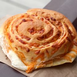 Heritage Park - Cheese Bun ($5.75) from Alberta Bakery - it's just OK, tastes like what it looks like