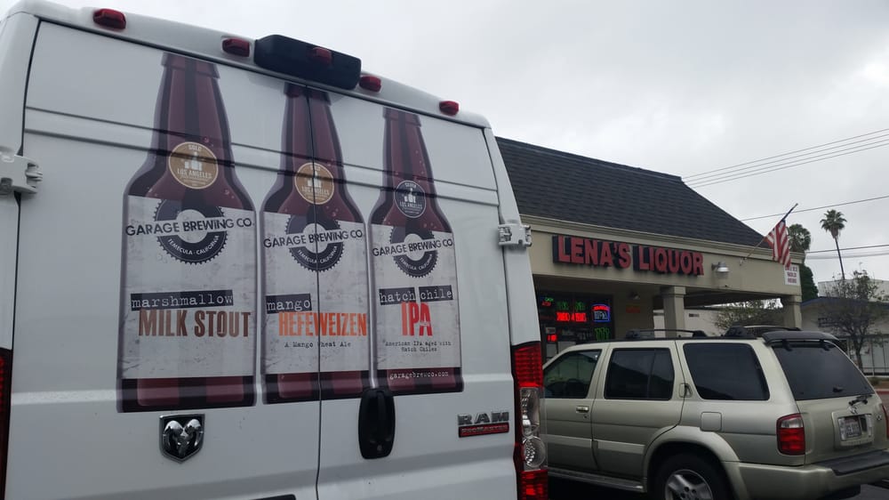 Lenas Liquor Logo