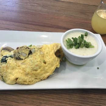 Stacks Pancake House - The streak omelette & Gouda grits were wonderful - Breakfast & Brunch Near Me - Irvine, California