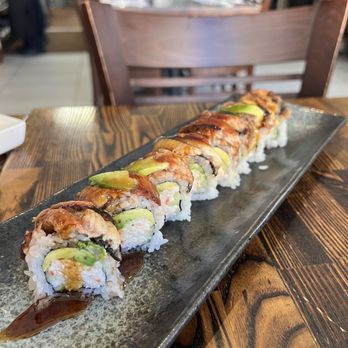 Yanagi Sushi - Dragon roll - not good at all - Sushi Bars Near Me - Paso Robles, California Yanagi Sushi - Dragon roll - not good at all - Sushi Bars Near Me - Paso Robles, California