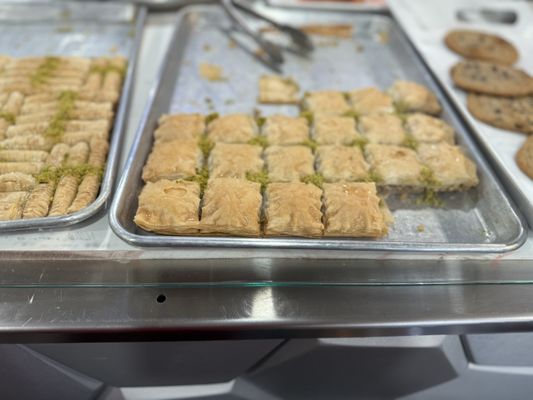 Baraka Eats and Treats by null