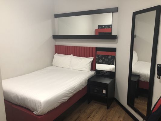 Tune Hotel Liverpool by null