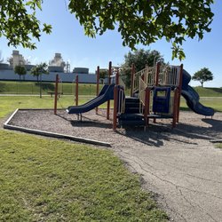 Manuel C Castilla park