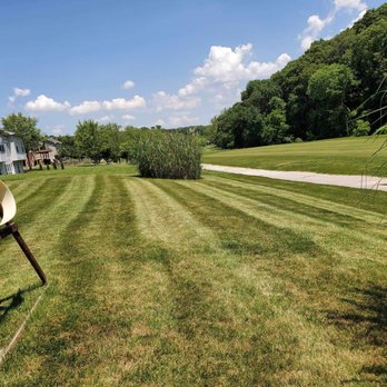 Lawn Crew Services - Lawn Services Near Me Lawn Crew Services - Lawn Services Near Me