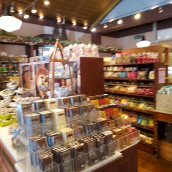 Harbor Candy Shop - Candy Stores Near Me - Ogunquit, Maine