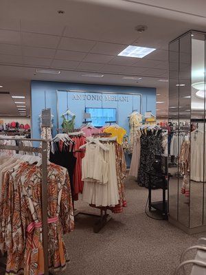 Dillard's by null