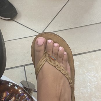 Bella Nails & Spa - Color on my toes - Nail Salons Near Me - Oxnard, California Bella Nails & Spa - Color on my toes - Nail Salons Near Me - Oxnard, California