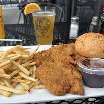 Frisky Otter Pub and Eatery - Pubs Near Me - Ely, Minnesota Frisky Otter Pub and Eatery - Pubs Near Me - Ely, Minnesota