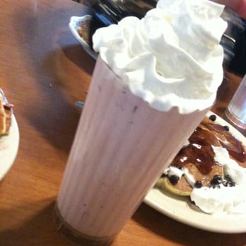 Millbrae Pancake House - Strawberry milkshake - American Near Me - Millbrae, California Millbrae Pancake House - Strawberry milkshake - American Near Me - Millbrae, California