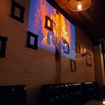 Tavern On State - Nice decor, very homey feel - felt extra warm with this projected fireplace lol - American Near Me - New Haven, Connecticut Tavern On State - Nice decor, very homey feel - felt extra warm with this projected fireplace lol - American Near Me - New Haven, Connecticut