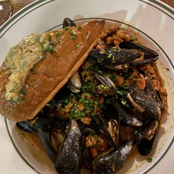 Chez Lafayette - Mussel and crawfish scampi - Cajun/Creole Near Me - Tacoma, Washington Chez Lafayette - Mussel and crawfish scampi - Cajun/Creole Near Me - Tacoma, Washington