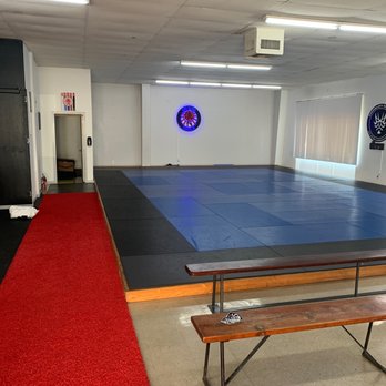Ronin Jiu-Jitsu - Mat area - Brazilian Jiu-jitsu Near Me - Stockton, California Ronin Jiu-Jitsu - Mat area - Brazilian Jiu-jitsu Near Me - Stockton, California