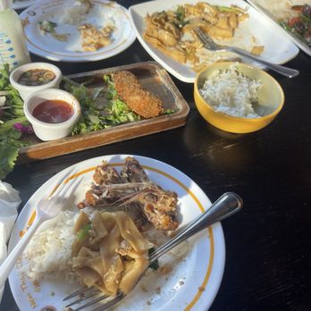 New Thai Elephant - Drunken noodles - Thai Near Me - San Mateo, California New Thai Elephant - Drunken noodles - Thai Near Me - San Mateo, California
