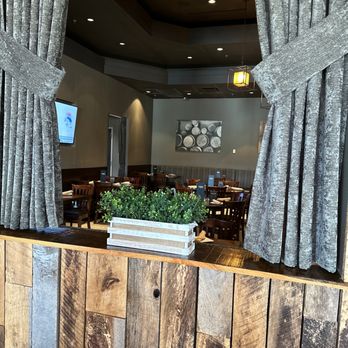Taphouse Grille - a view of the restaurant through the window - New American Near Me - Hackettstown, New Jersey