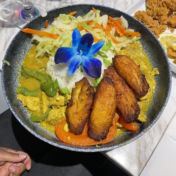 Bellos Lounge & Restaurant - Curry chicken, Sweet plantains, Curry Fried Calamari - Caribbean Near Me - Richmond, Virginia Bellos Lounge & Restaurant - Curry chicken, Sweet plantains, Curry Fried Calamari - Caribbean Near Me - Richmond, Virginia