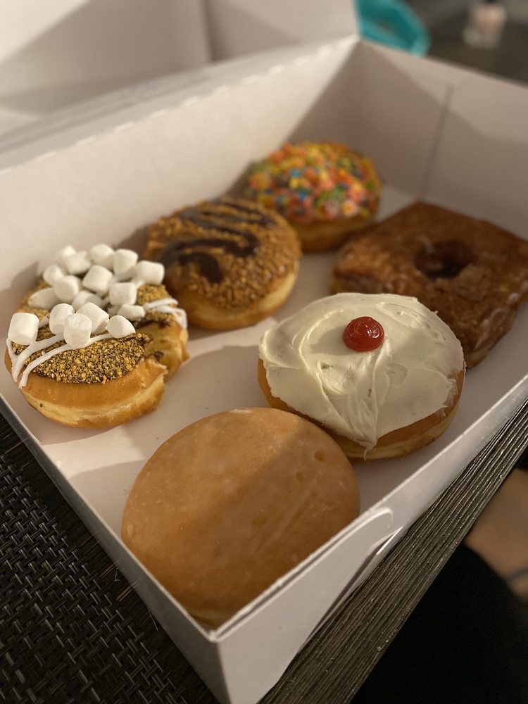 Yonutz Gourmet Donuts and Ice Cream