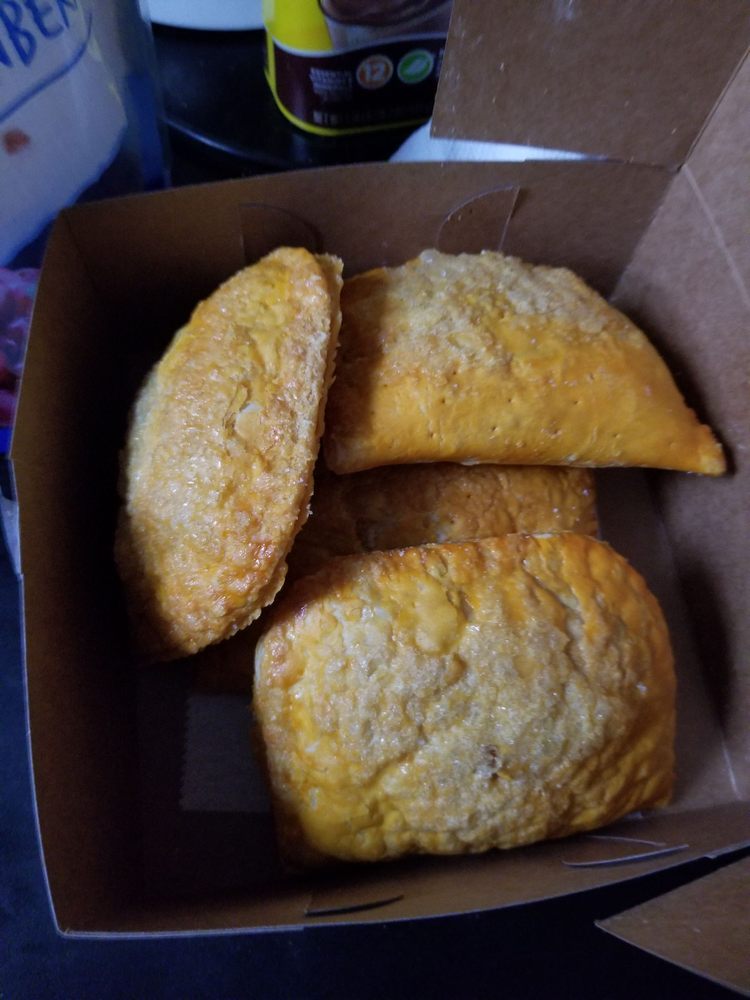 ROYAL CARIBBEAN JAMAICAN BAKERY Caribbean Restaurant 3815 Dyre Ave, Bronx, New York 31