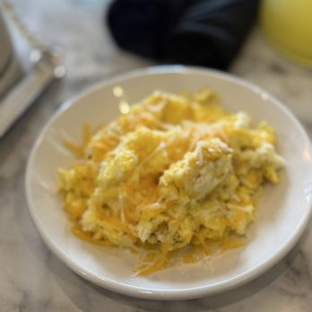 The Honey Hole - Scrambled eggs with cheese - Breakfast & Brunch Near Me - Houston, Texas