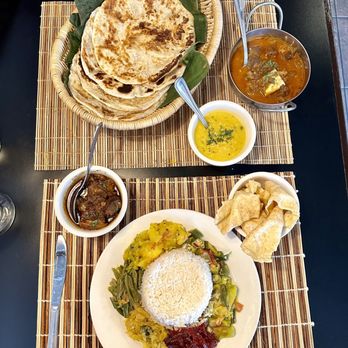 Cinnamon Grill - the spread!! - Asian Fusion Near Me - New London, Connecticut