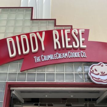 Diddy Riese Cookies - Front of the store - Desserts Near Me - Los Angeles, California