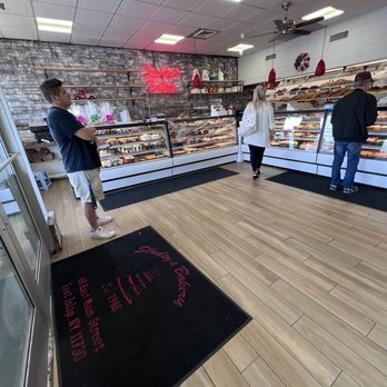 Stanley's Bakery - customers at the counter - Bakeries Near Me - East Islip, New York
