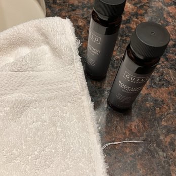 Cork Factory Hotel - Minor issue but towels were frayed - Hotels Near Me - Lancaster, Pennsylvania